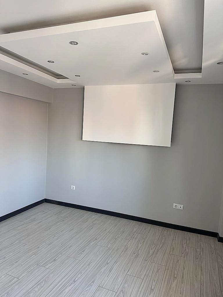 Artid Mimarlık olarak, İzmir'de alçıpan asma tavan uygulamalarımızla yaşam alanlarınızı estetik ve konforla buluşturuyoruz. Deneyimli ekibimiz, ihtiyaçlarınıza uygun tasarımlarla alanlarınızı dönüştürür.